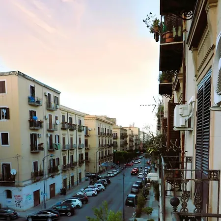 Apartment Area 52 Storia Ed Eleganza Vicino Ai Teatri *