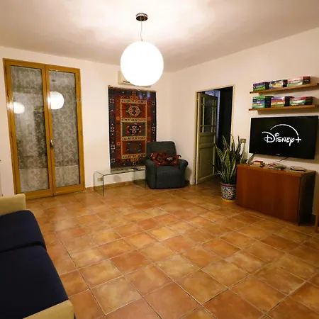 Area 52 Storia Ed Eleganza Vicino Ai Teatri Apartment