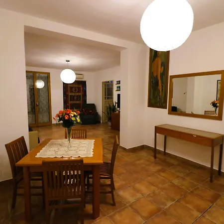 Apartment Area 52 Storia Ed Eleganza Vicino Ai Teatri *